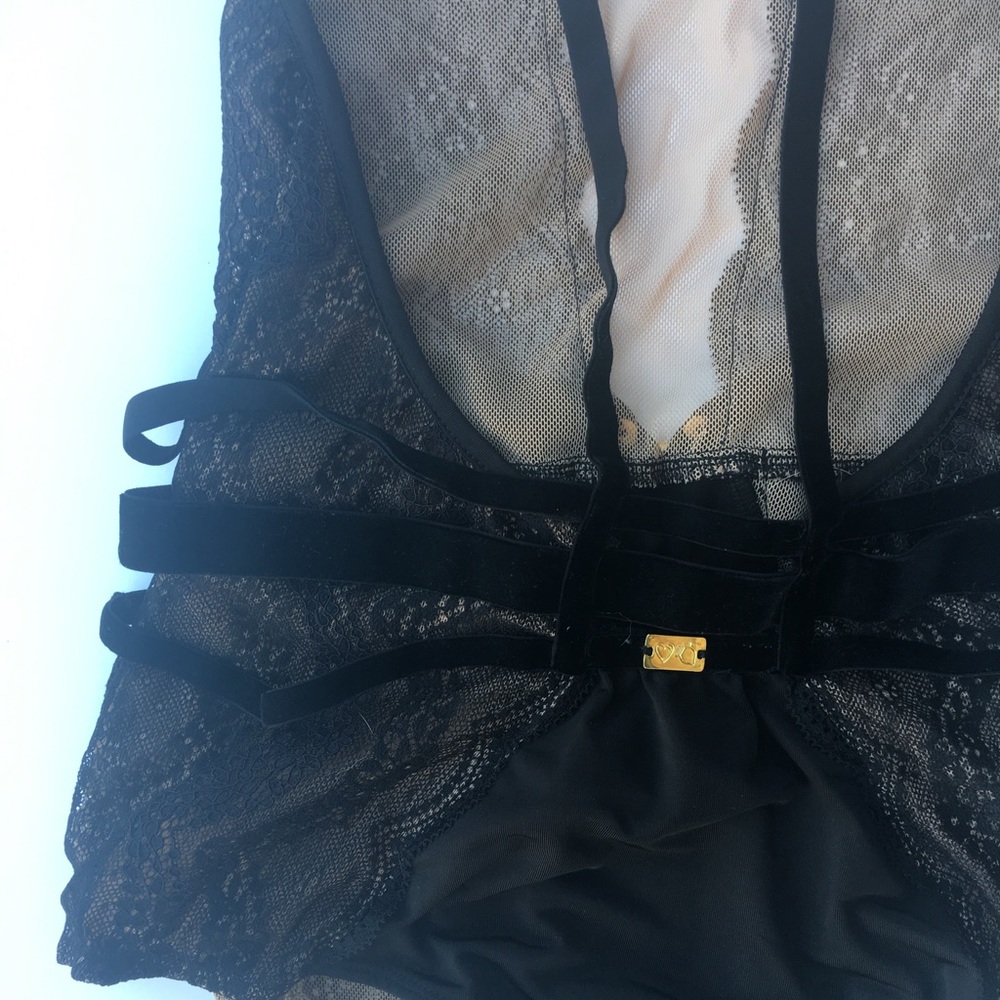 FOR LOVE & LEMONS 🍋 EVIE LACE BODYSUIT - Picture 6 of 6